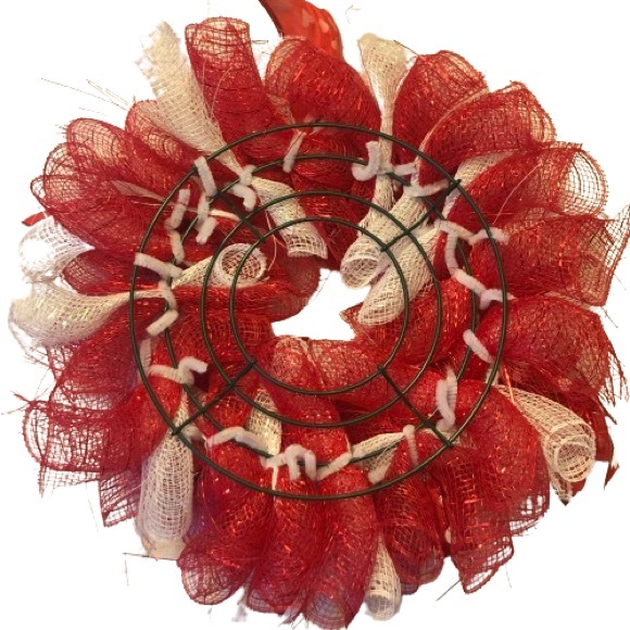 Handmade Valentine Hearts Ribbon Red White Wreath - Picture 5 of 5